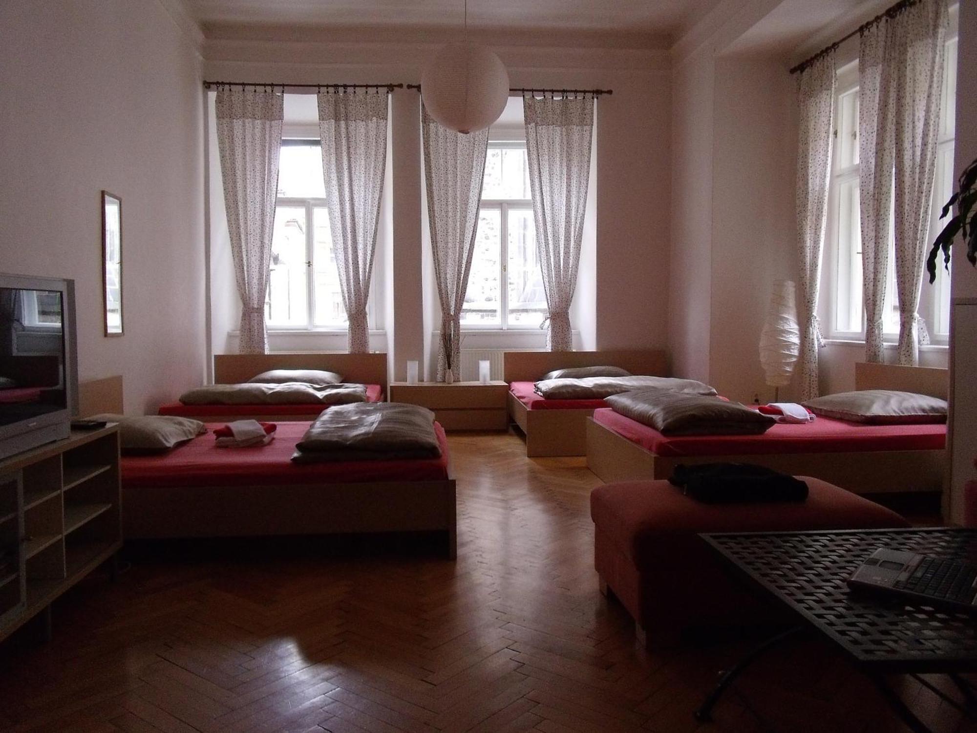 Apartments Tynska 7 Prague Ngoại thất bức ảnh