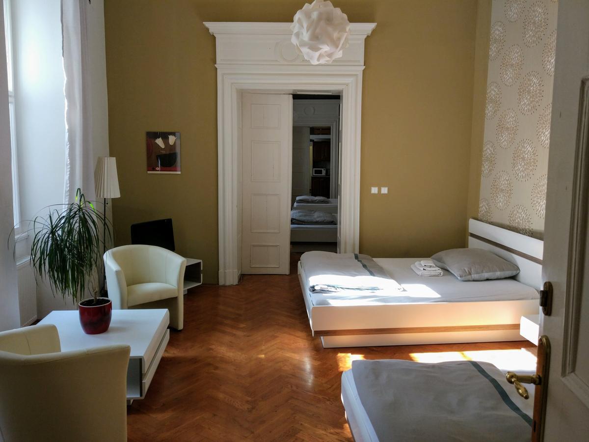 Apartments Tynska 7 Prague Ngoại thất bức ảnh