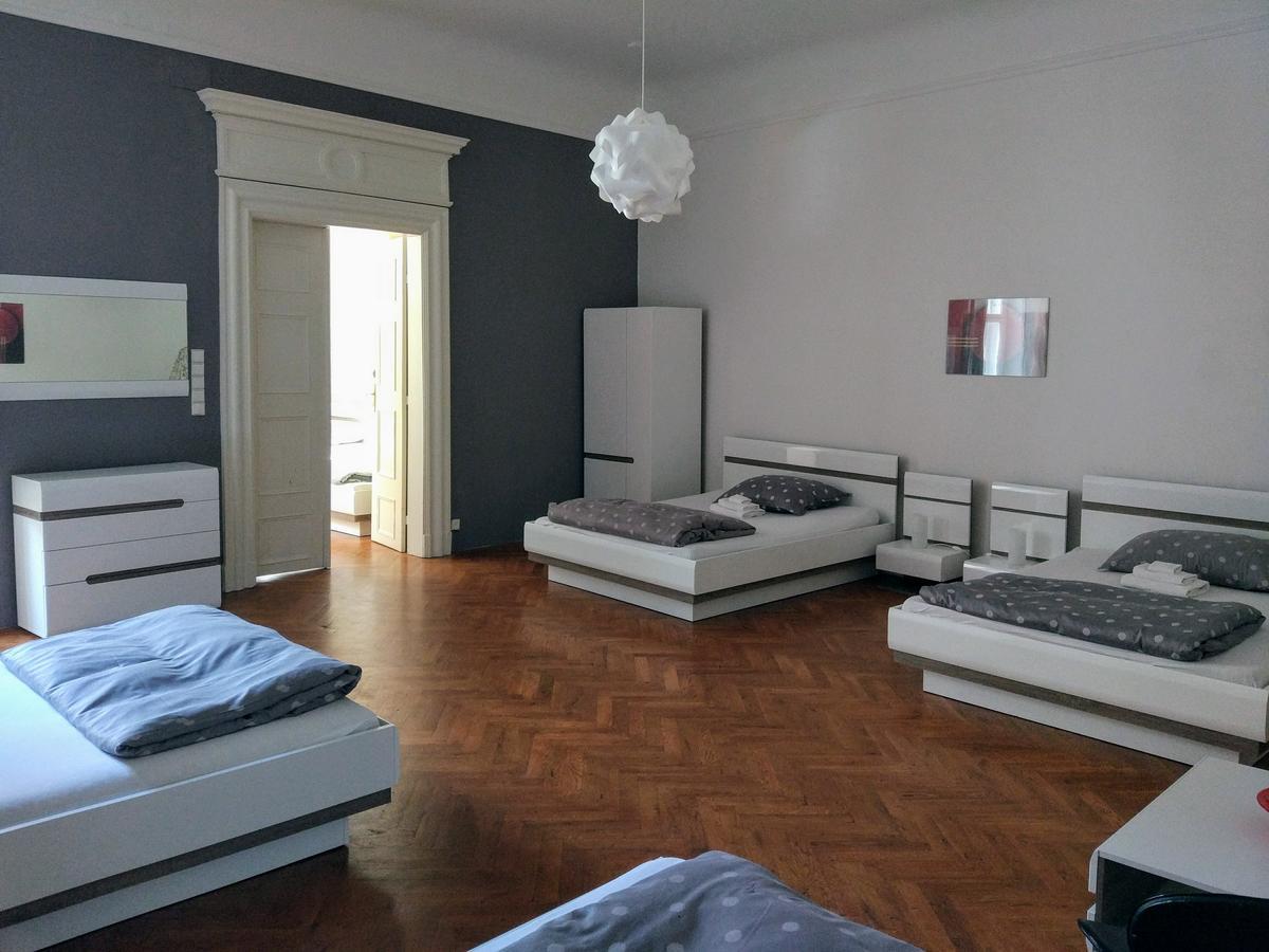Apartments Tynska 7 Prague Ngoại thất bức ảnh