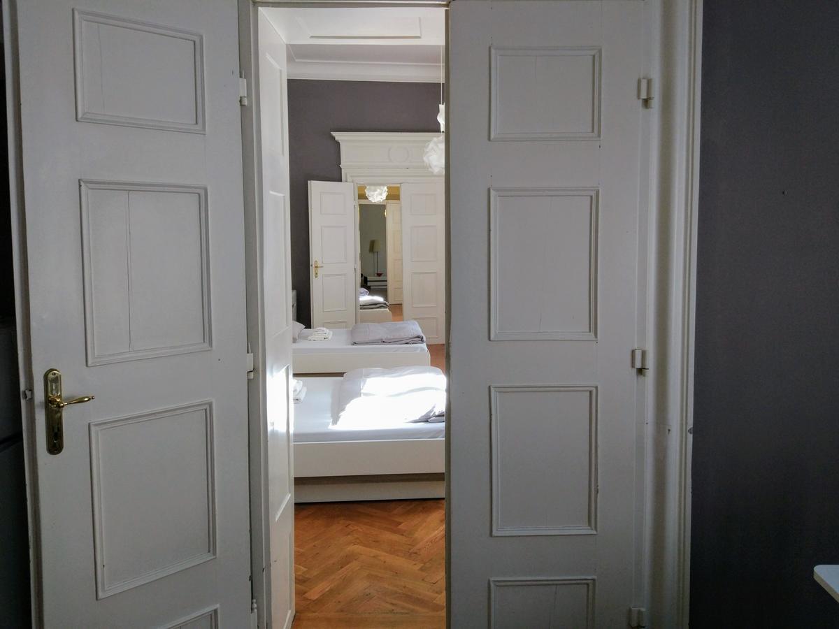 Apartments Tynska 7 Prague Ngoại thất bức ảnh