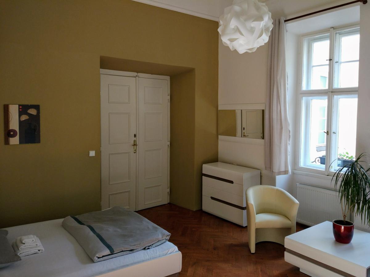 Apartments Tynska 7 Prague Ngoại thất bức ảnh
