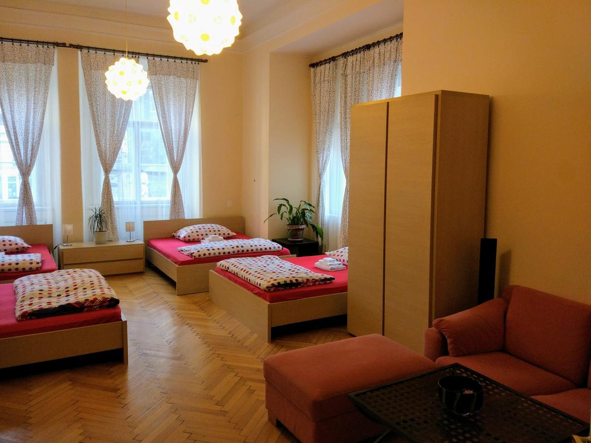 Apartments Tynska 7 Prague Ngoại thất bức ảnh
