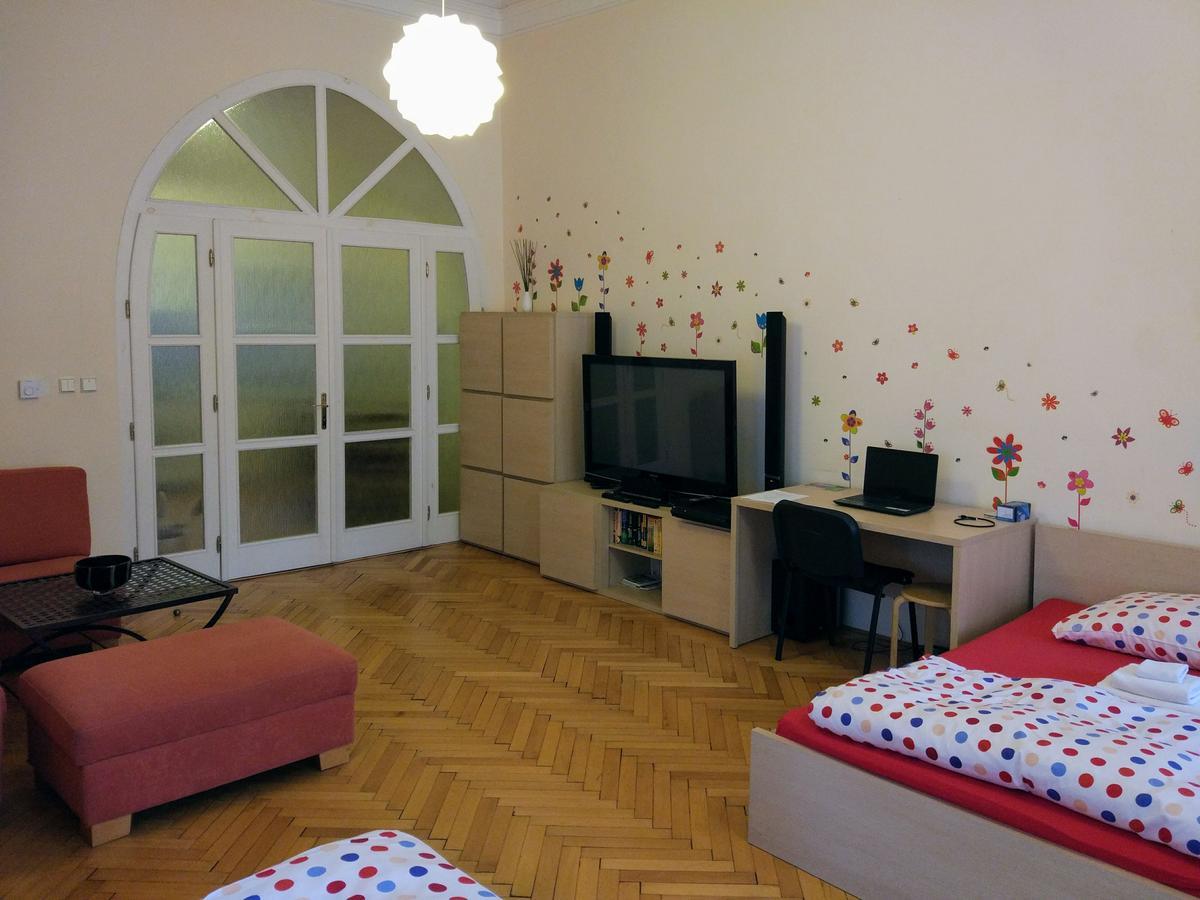 Apartments Tynska 7 Prague Ngoại thất bức ảnh