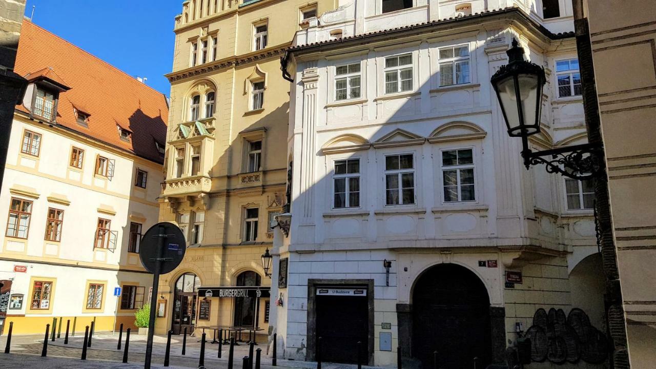 Apartments Tynska 7 Prague Ngoại thất bức ảnh